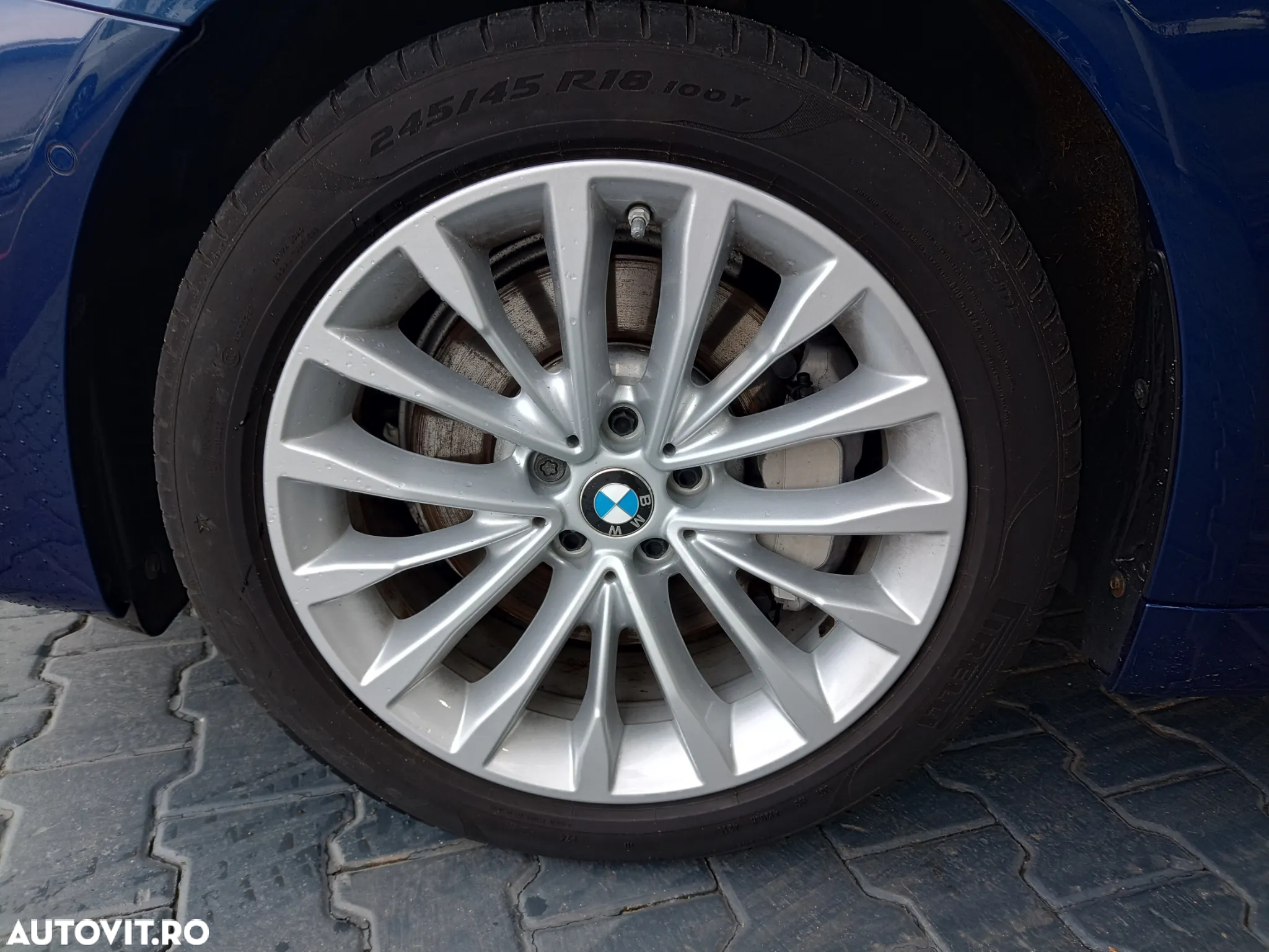 BMW Seria 5 520i Aut. Luxury Line - 4