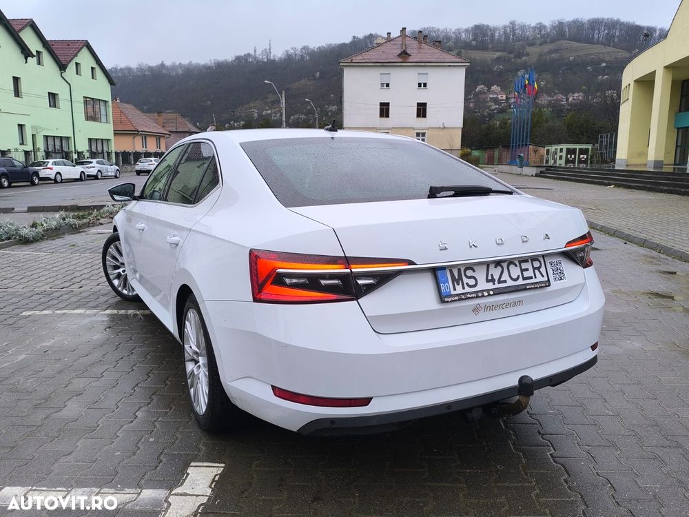 Skoda Superb 2.0 TDI DSG Style - 2