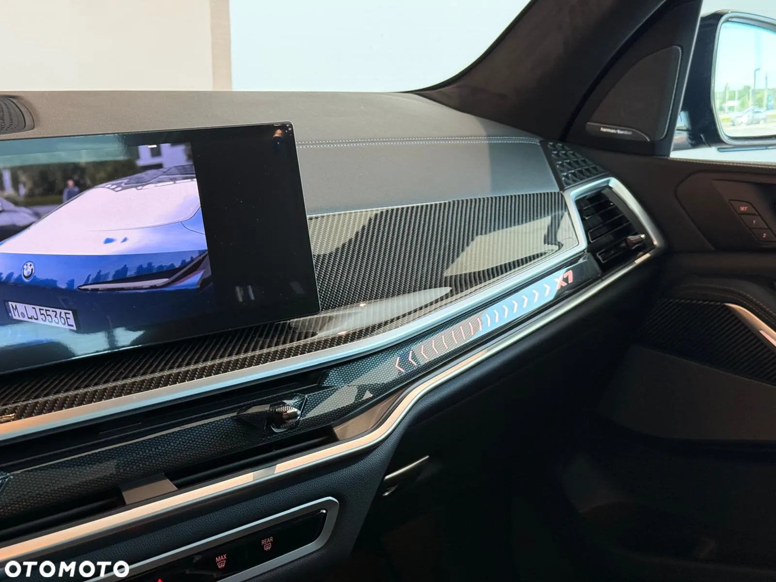 BMW X7 - 12