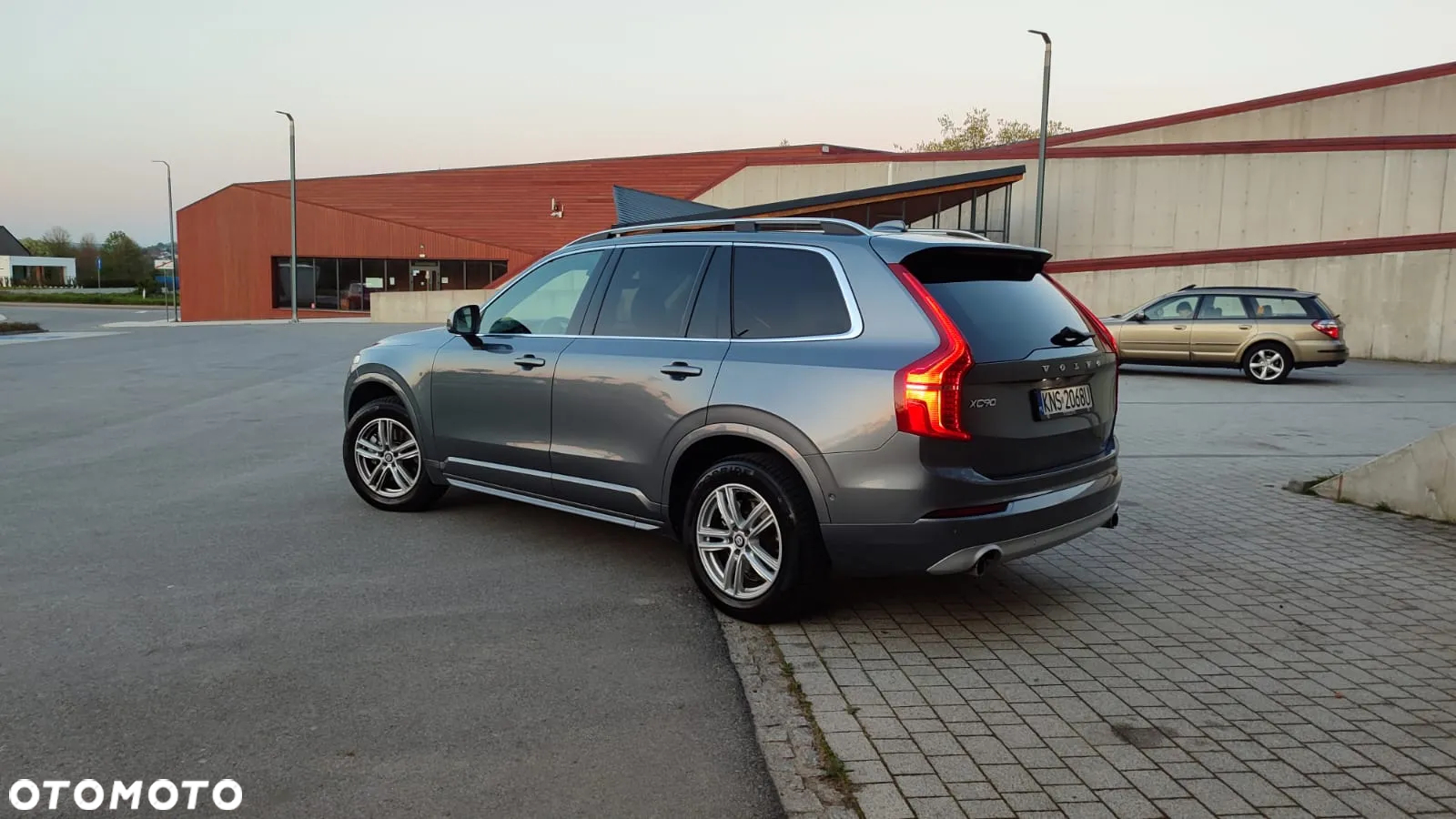 Volvo XC 90 B5 D AWD Geartronic Momentum - 8