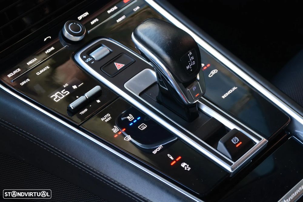 Porsche Panamera 4 S - 36