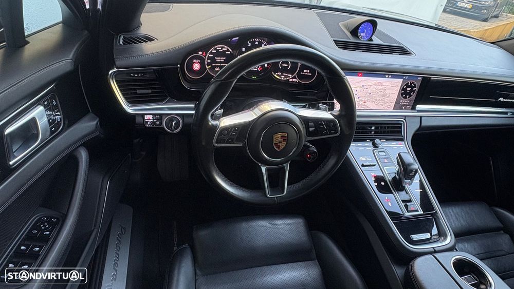 Porsche Panamera 4 E-Hybrid 10 Years Edition - 10