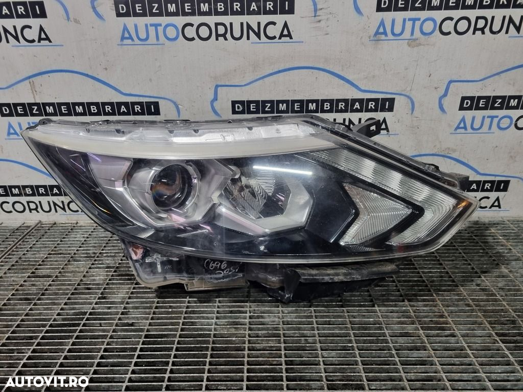 Far Dreapta Nissan Qashqai J11 2013 - 2017 SUV 4 Usi (1198) Cu lupă - 2