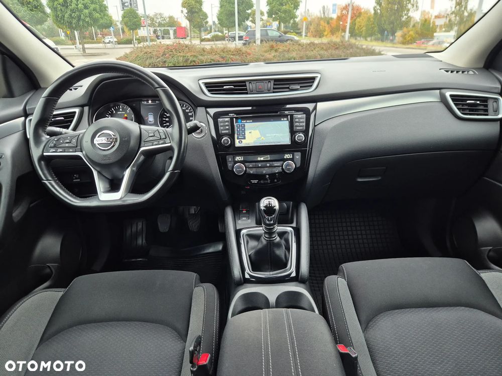 Nissan Qashqai 1.2 DIG-T N-Vision EU6 - 16