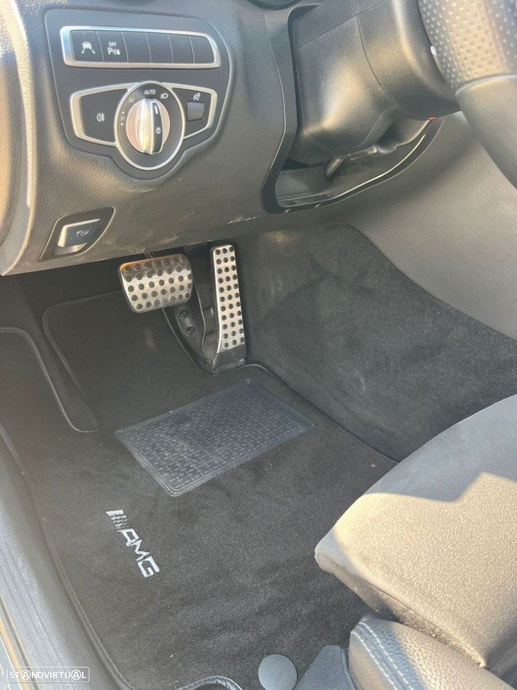 Mercedes-Benz C 300 - 12