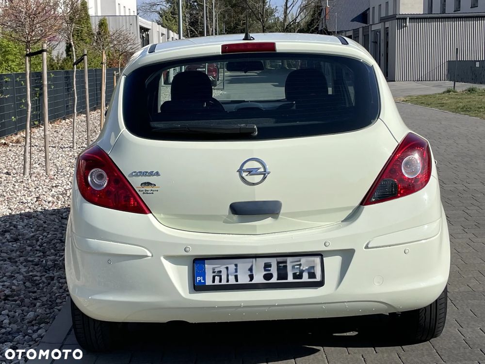 Opel Corsa 1.4 16V Innovation - 6