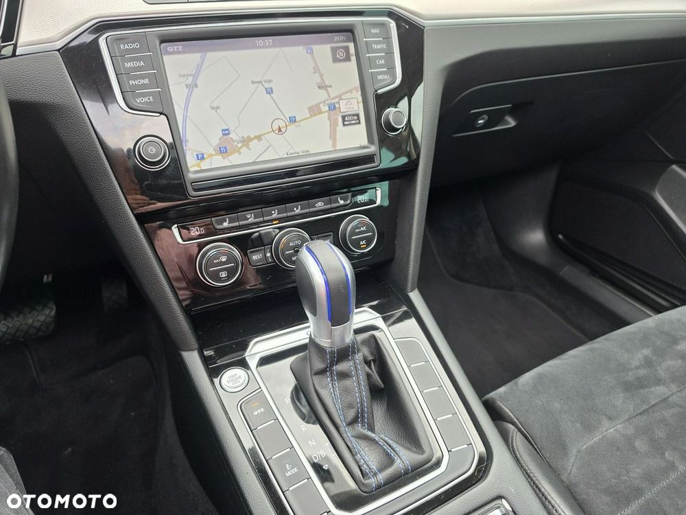 Volkswagen Passat - 34