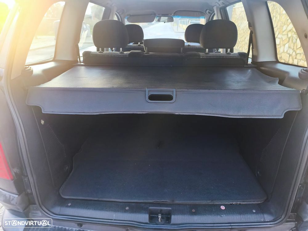 Opel Zafira 2.0 DTi - 13