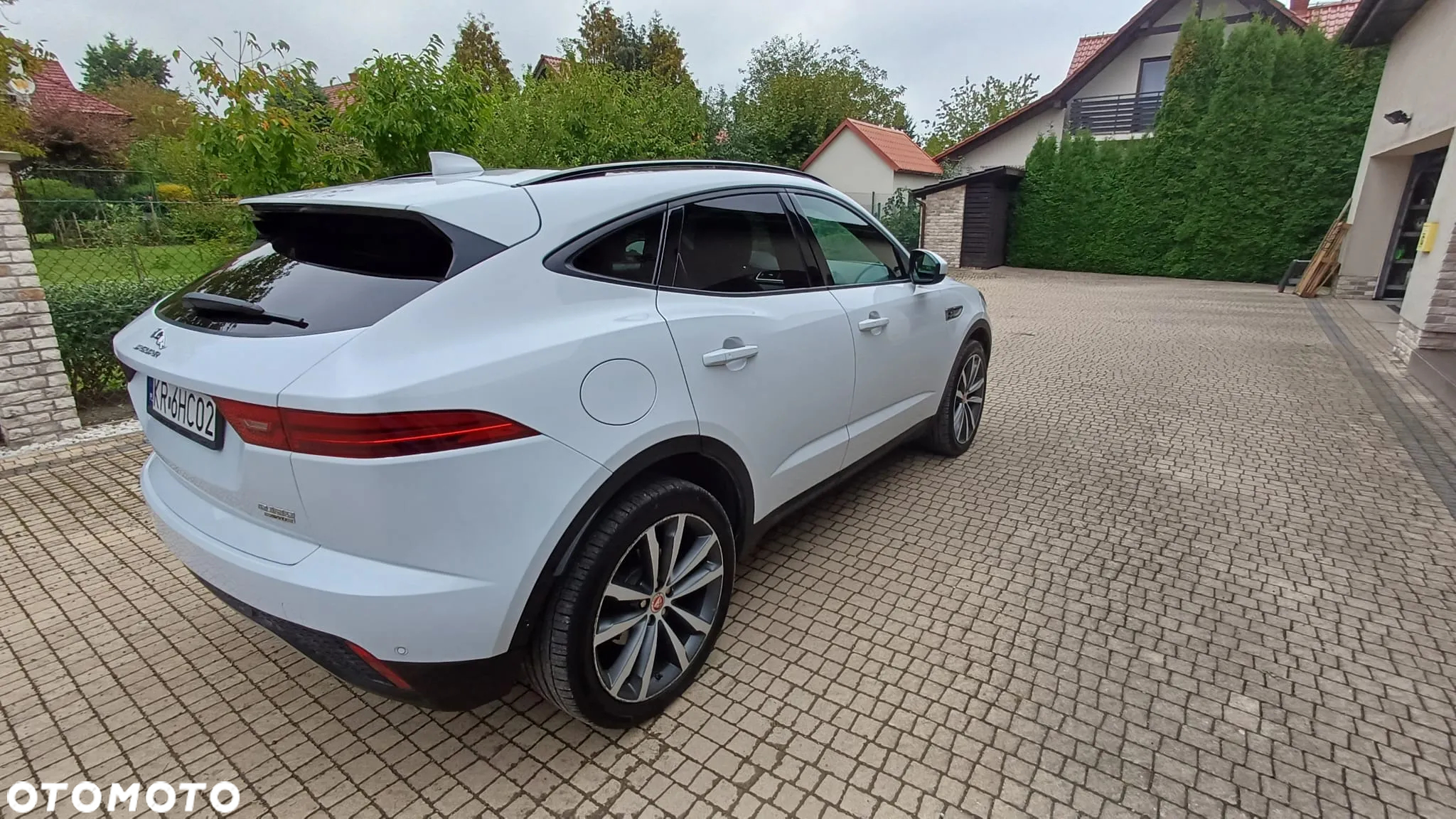 Jaguar E-Pace 2.0 i4D AWD SE - 14