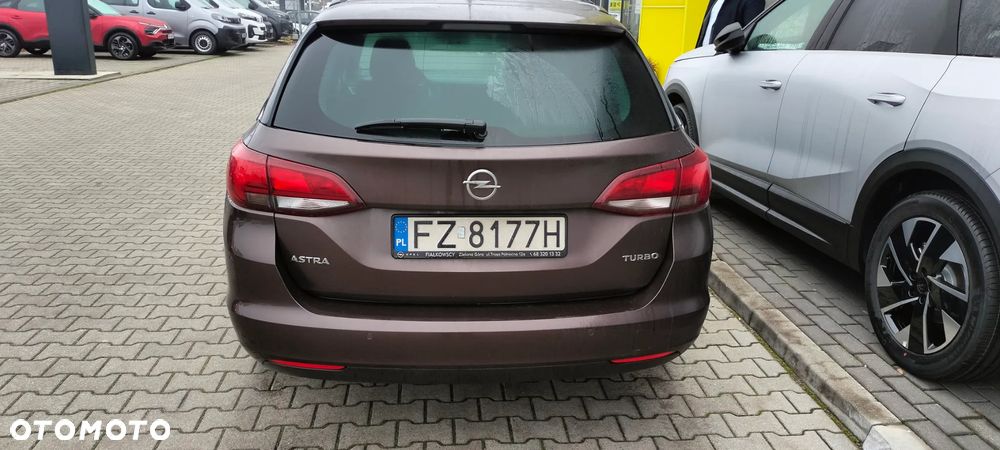 Opel Astra 1.4 T Dynamic - 4