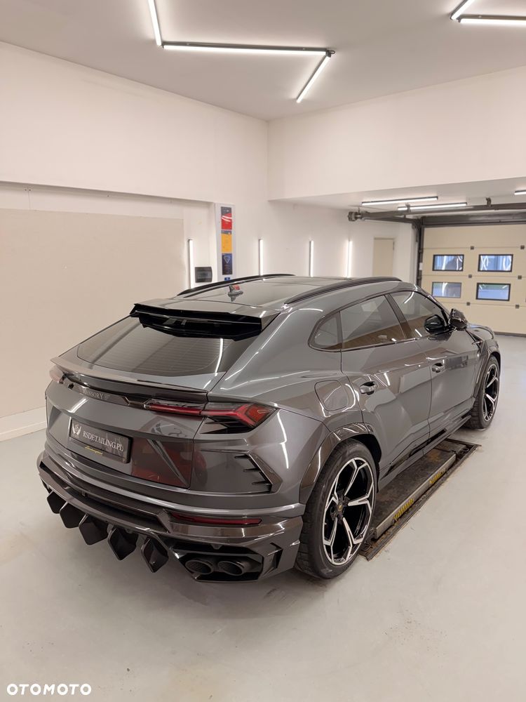 Lamborghini Urus Standard - 4