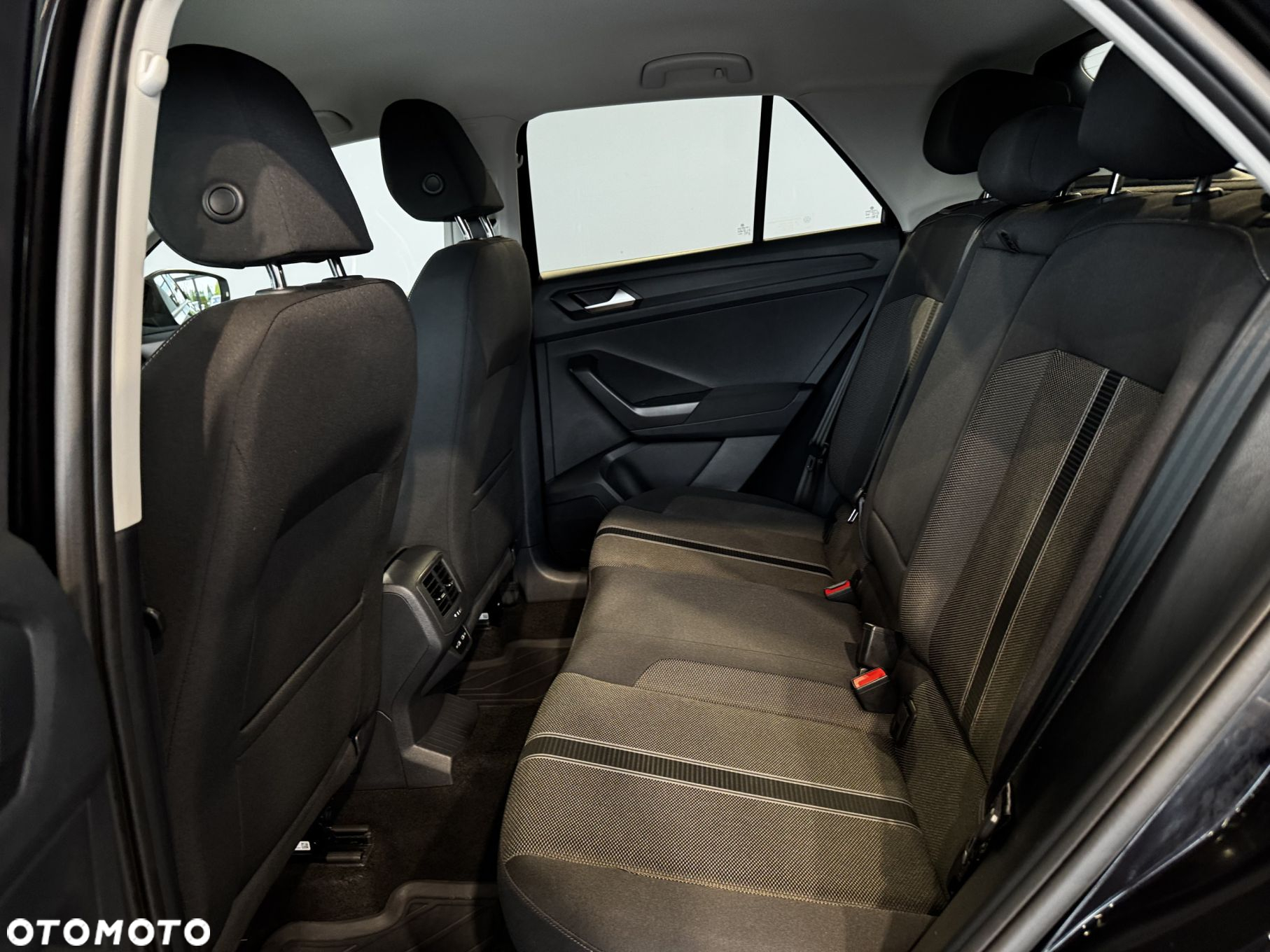 Volkswagen T-Roc - 15