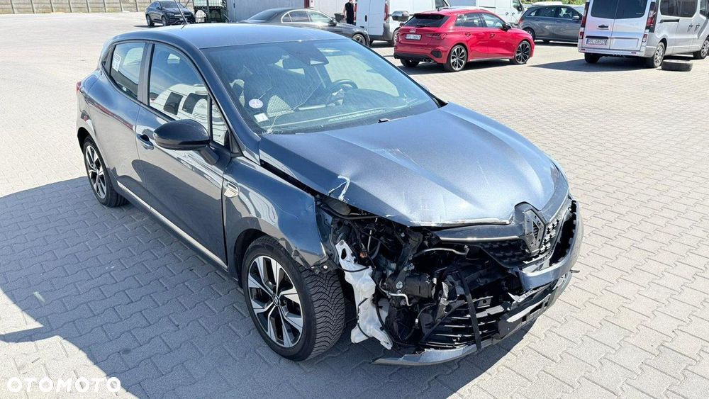 Renault Clio - 8