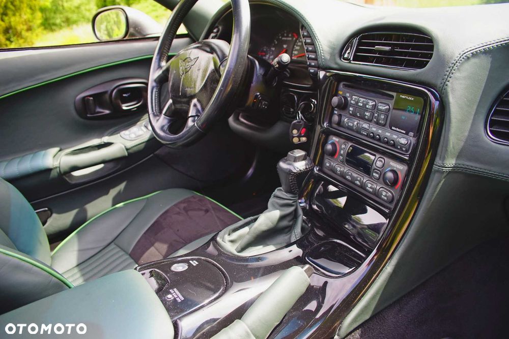Chevrolet Corvette - 3