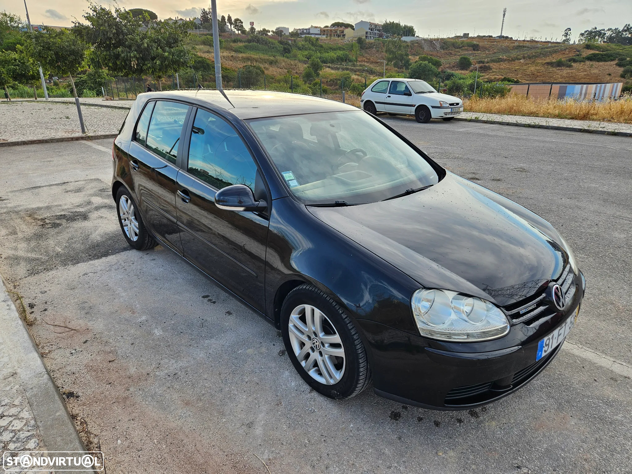 VW Golf 1.9 TDi BlueM. Confortline - 4
