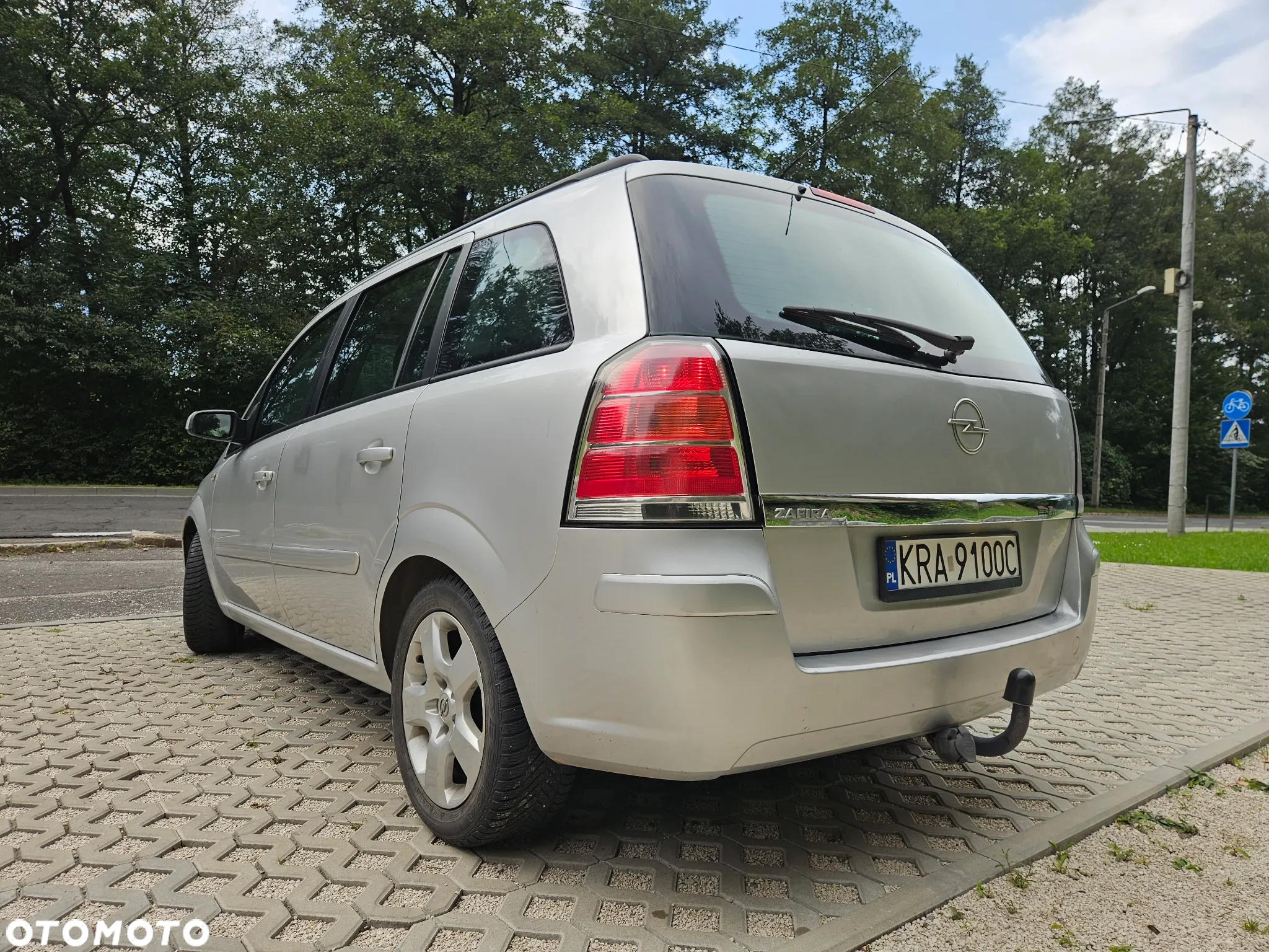 Opel Zafira 1.6 Enjoy - 2
