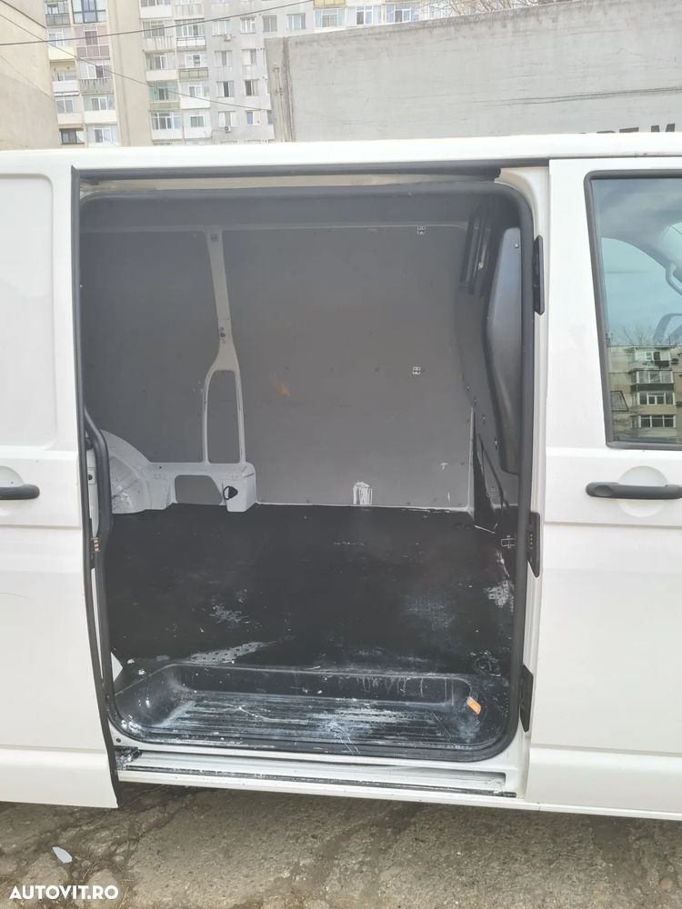 Volkswagen Transporter - 12
