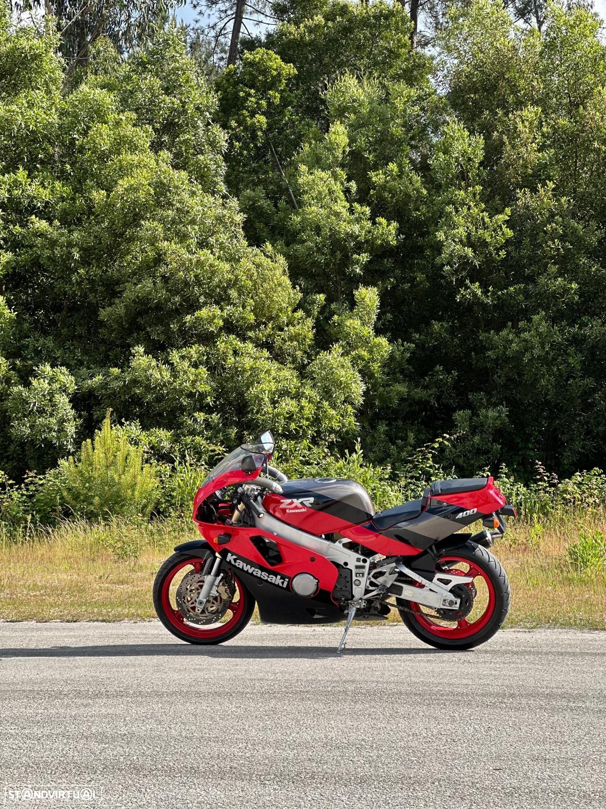 Kawasaki ZRX ZXR 400 - 9