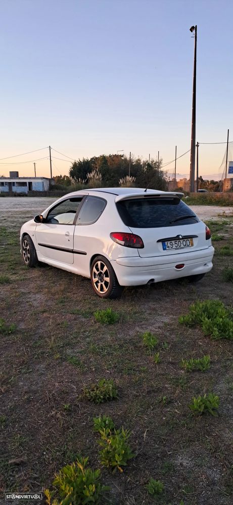 Peugeot 206