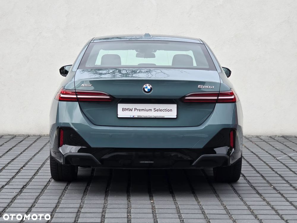 BMW Seria 5 520d xDrive - 5