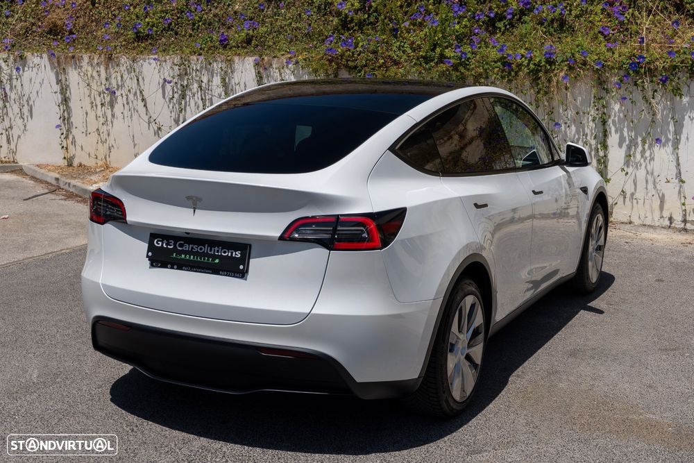 Tesla Model Y RWD - 9
