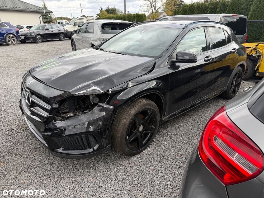 Mercedes-Benz GLA 200 d 4Matic 7G-DCT AMG Line - 2