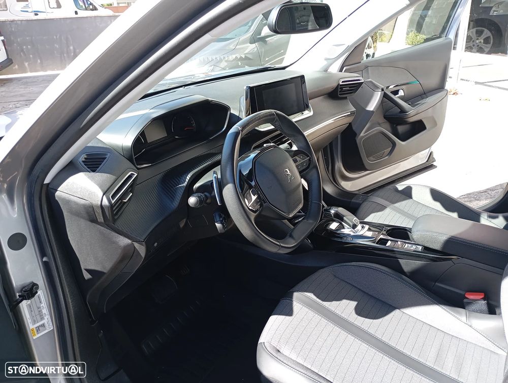 Peugeot 2008 PureTech 130 EAT8 Allure Pack - 9