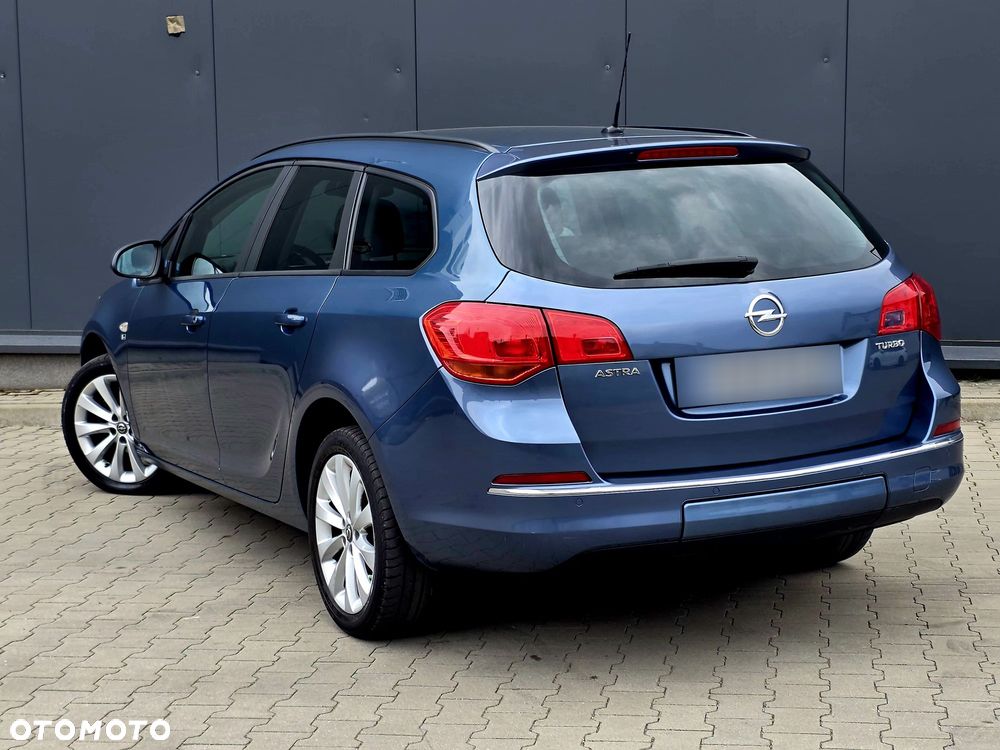 Opel Astra 1.4 Turbo - 11