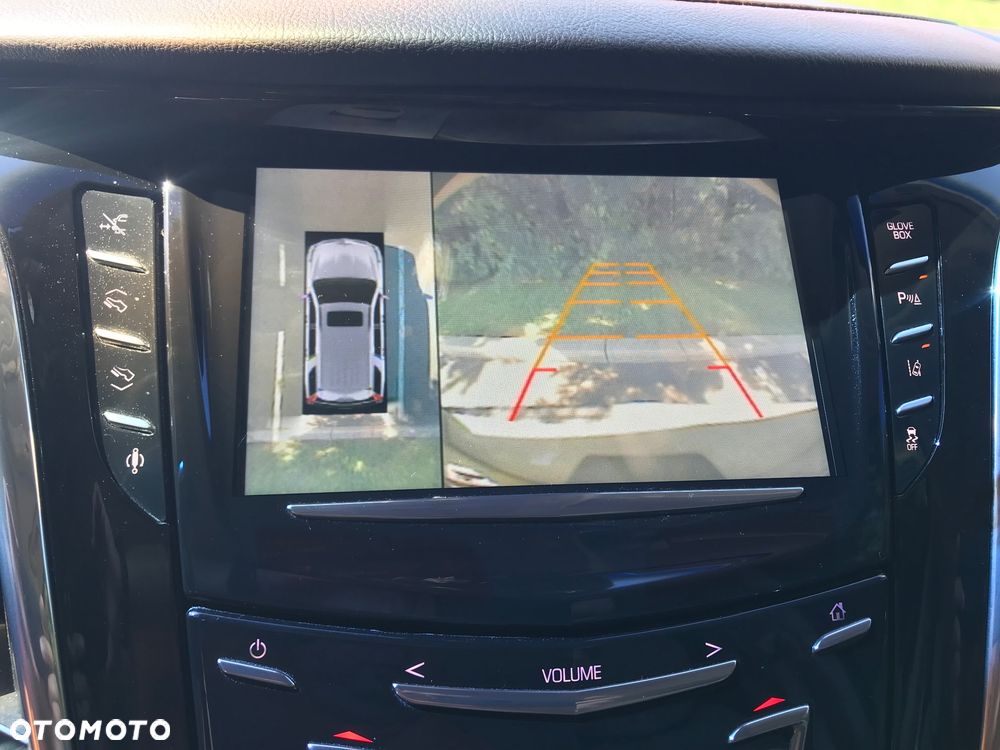 Cadillac Escalade - 5