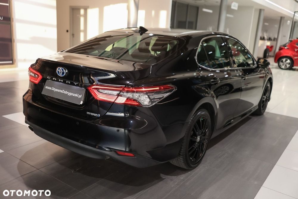 Toyota Camry - 24