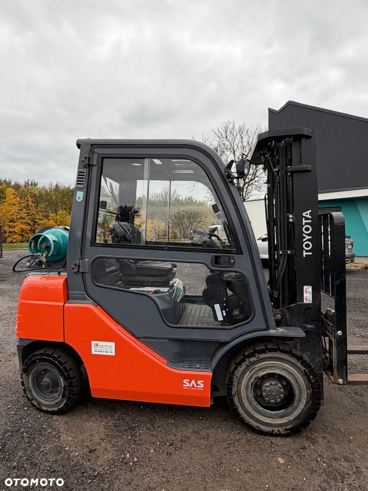 Toyota 02-8FGF25 - 1