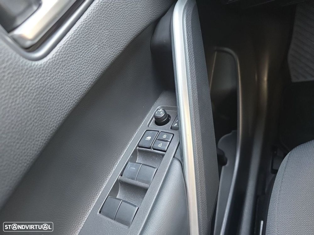 Toyota Corolla Cross 1.8 Hybrid Exclusive - 24