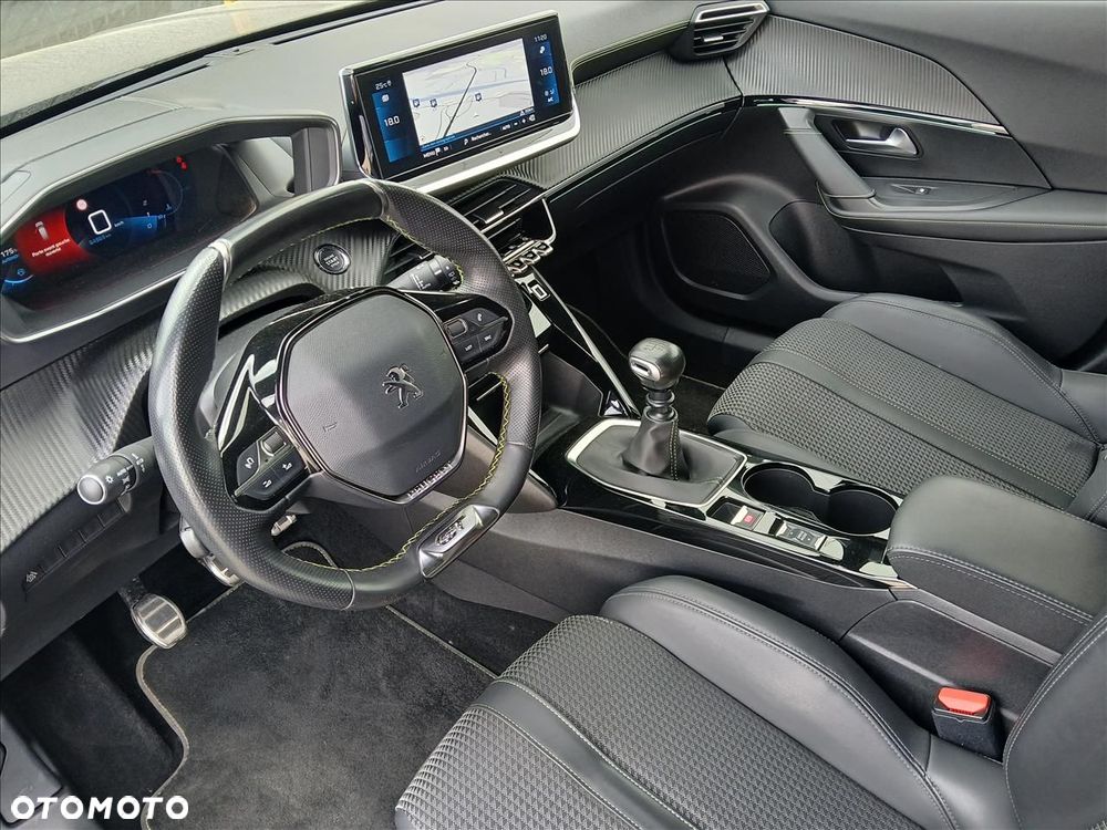 Peugeot 2008 1.2 PureTech GT Line S&S - 7