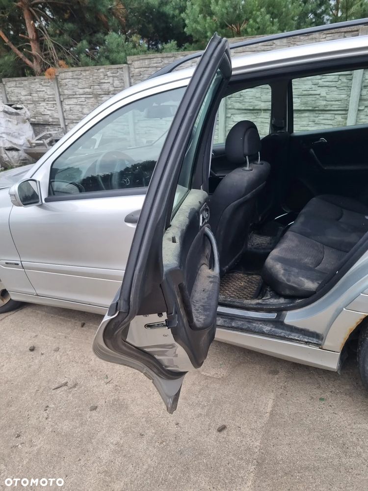MERCEDES S203 00-04 2002 r. KOMBI C744 drzwi lewy tył lewe tylne LT * - 10