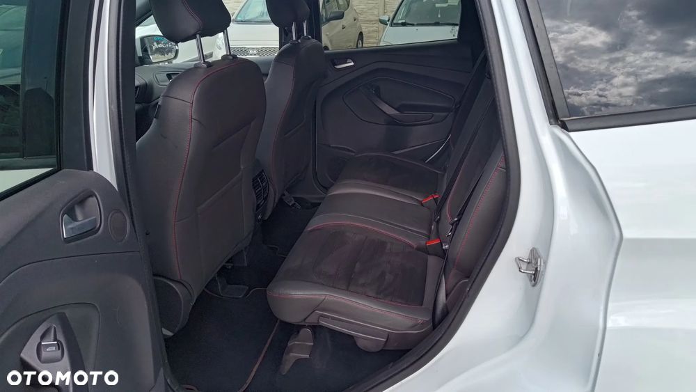 Ford Kuga 2.0 TDCi 4x4 ST-Line - 12
