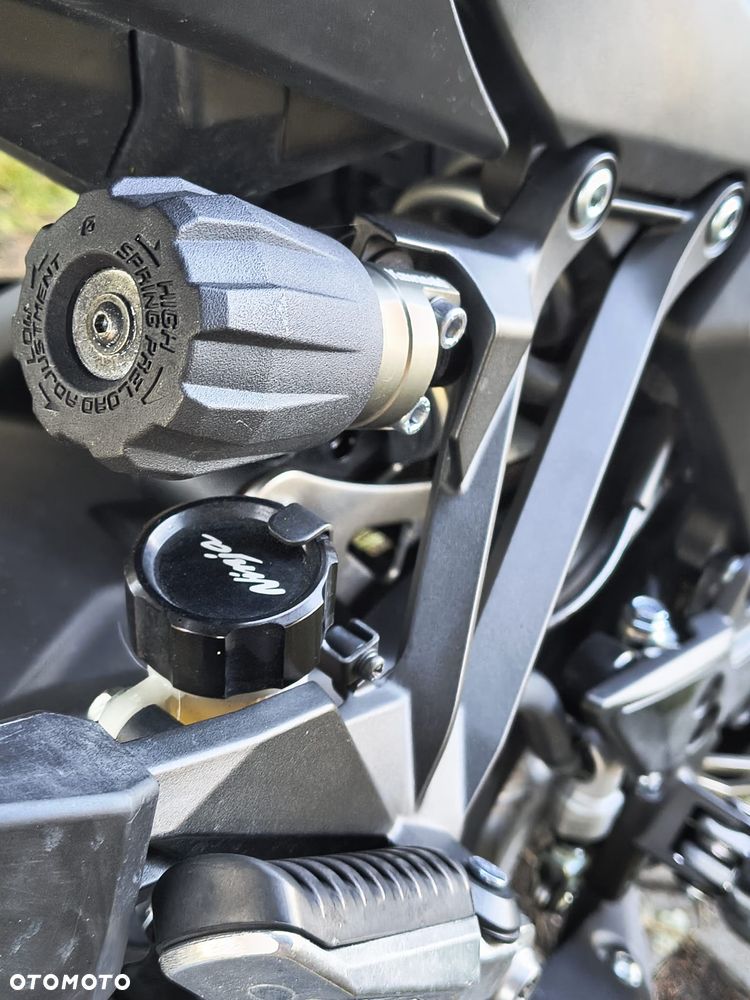 Kawasaki Ninja 1000 SX - 30