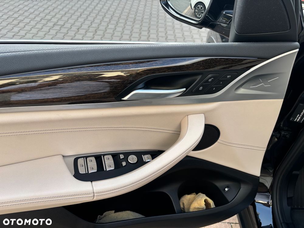 BMW X3 - 32