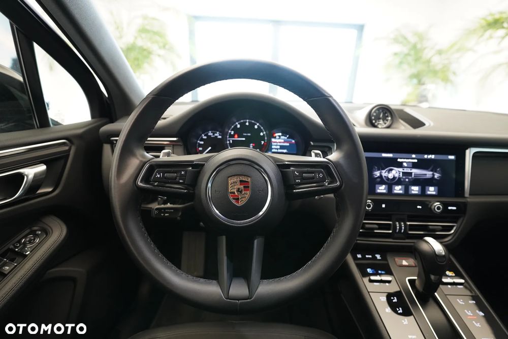 Porsche Macan Standard - 16