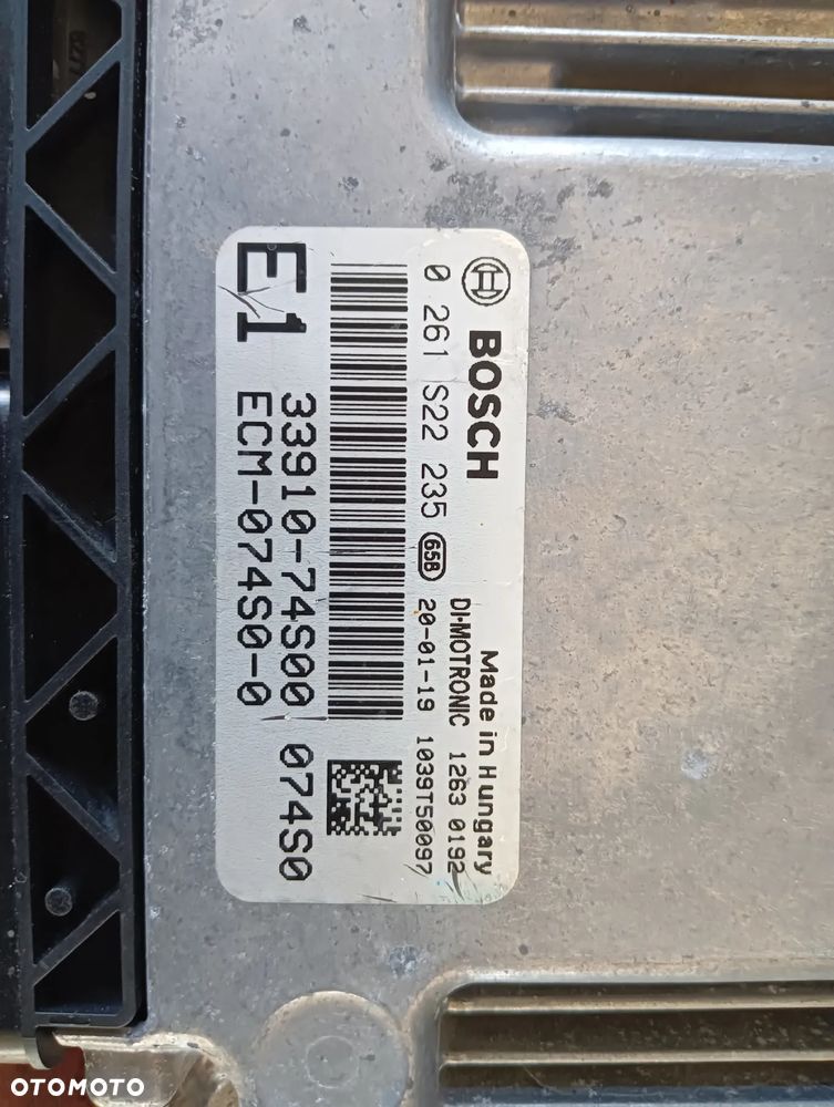 Suzuki Vitara Hybryd 33910-74S00 sterownik silnika - 2