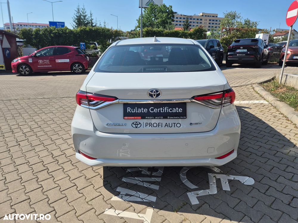 Toyota Corolla 1.8 HSD Business - 8