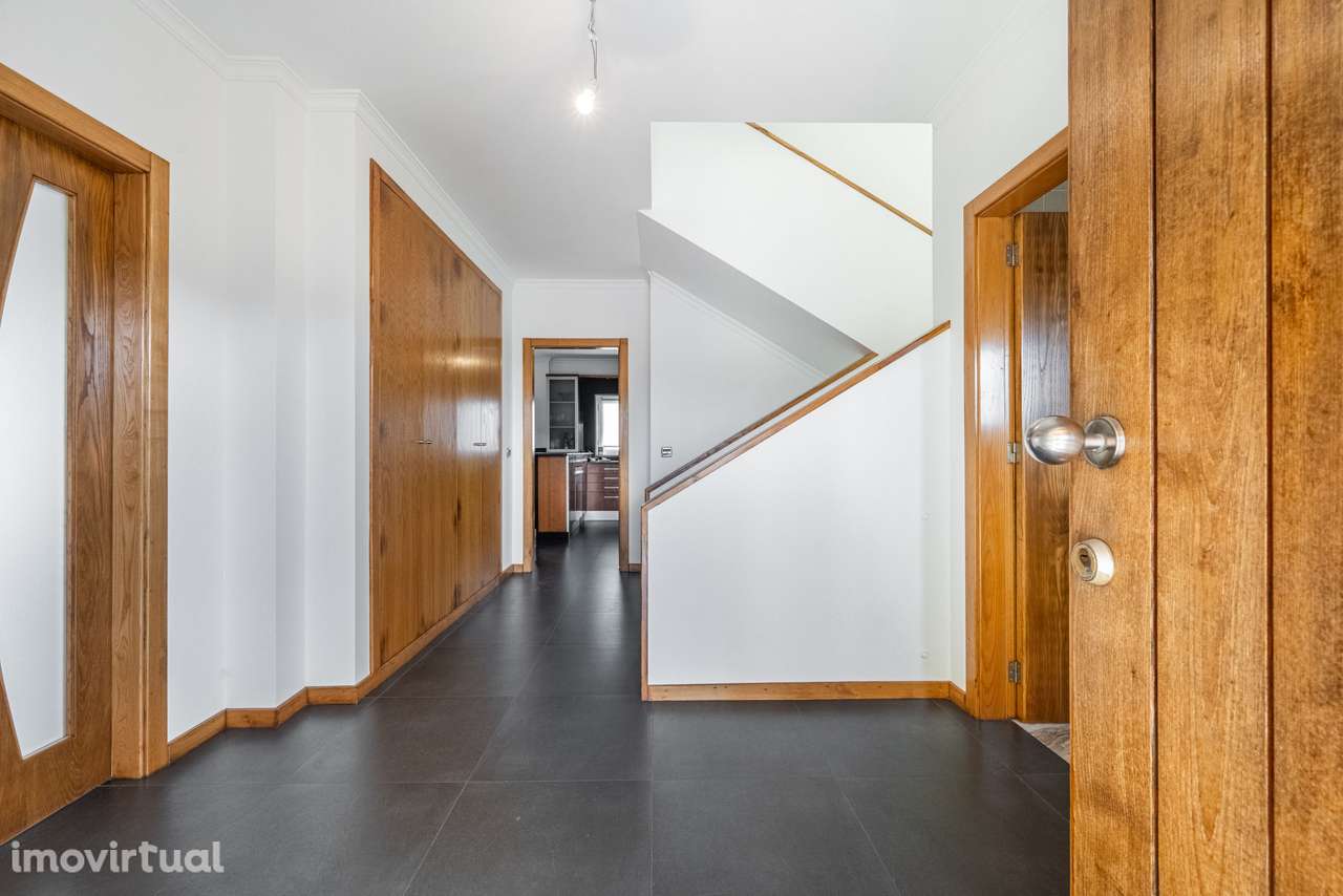 Moradia Individual V4 Nogueira Mancelos Amarante - Grande imagem: 3/26