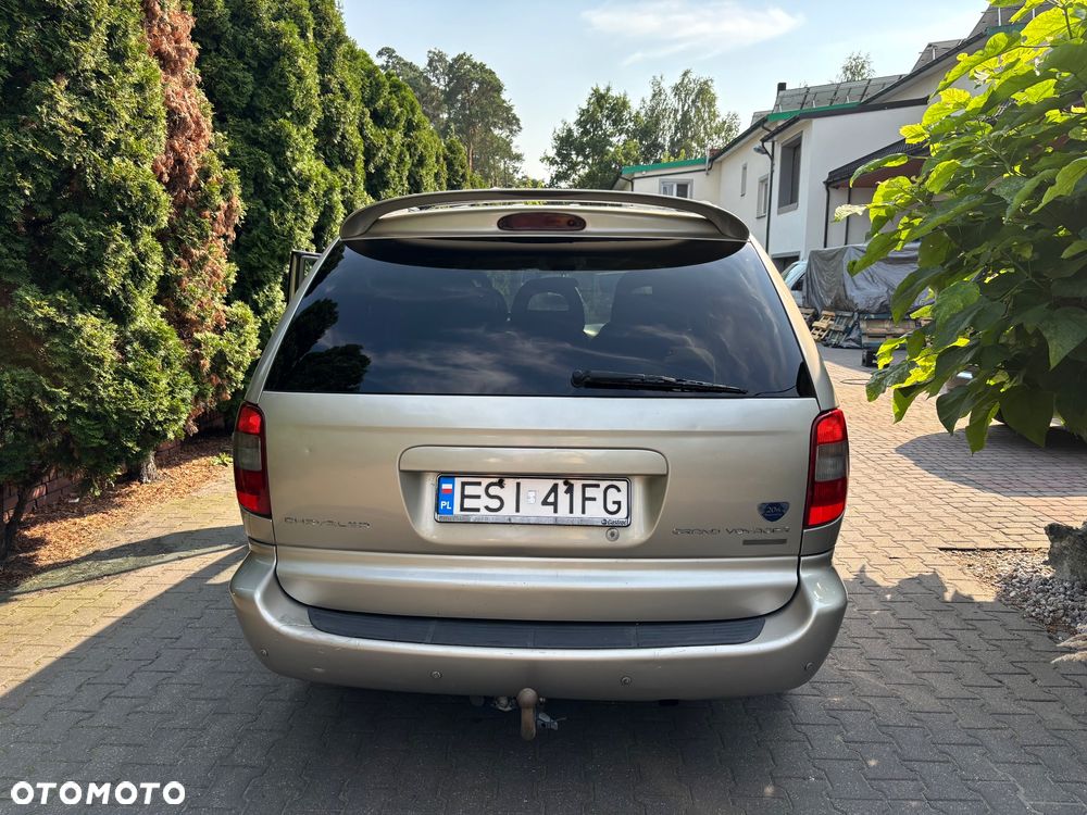 Chrysler Grand Voyager - 35