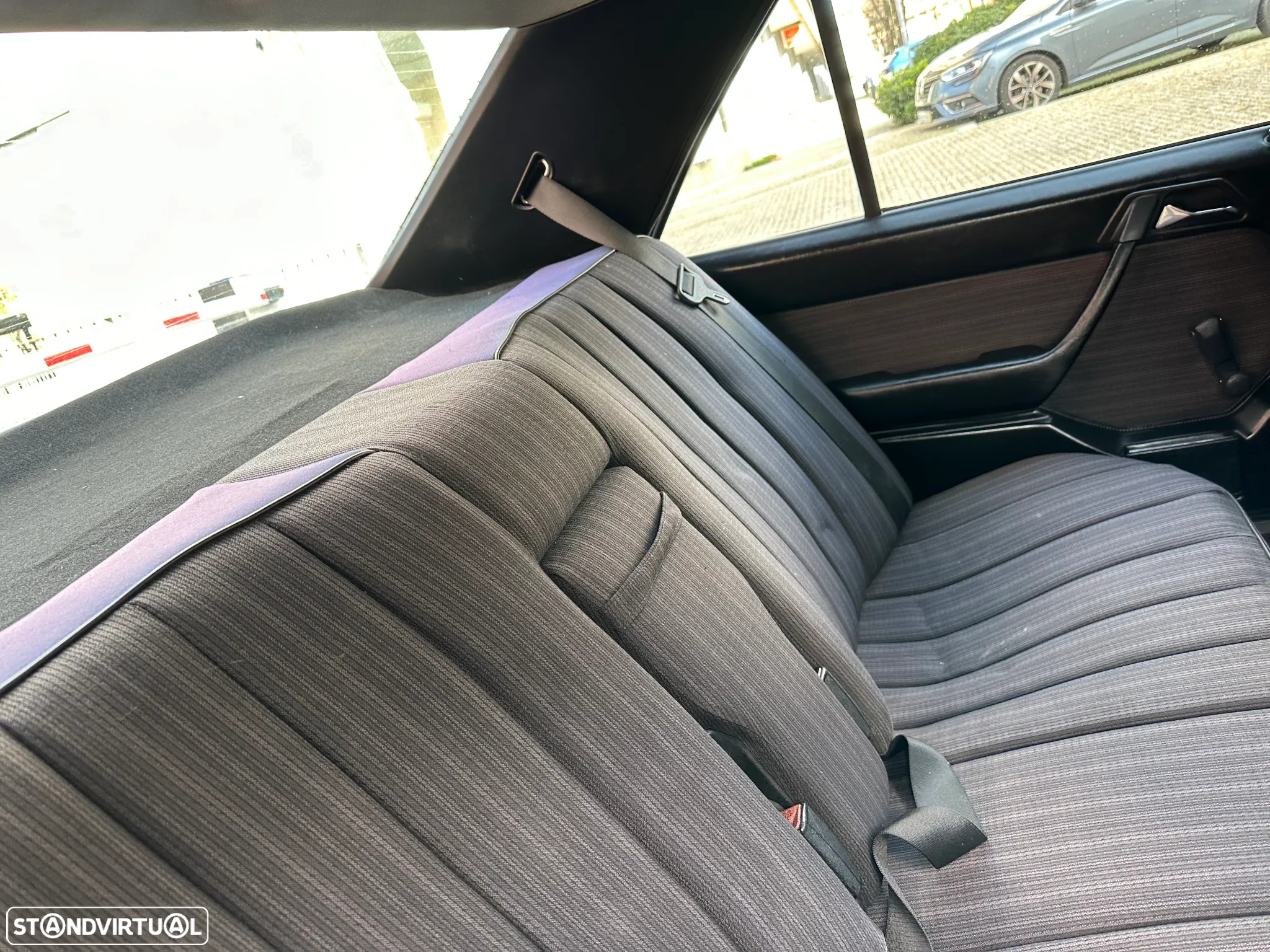 Mercedes-Benz E 230 - 28