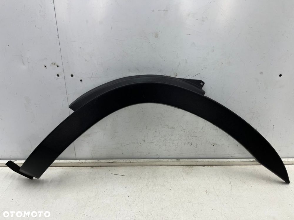 Listwa Iveco Daily 4 IV 2014r.- prawa przednia nakładka błotnika rant prawy przód - 1