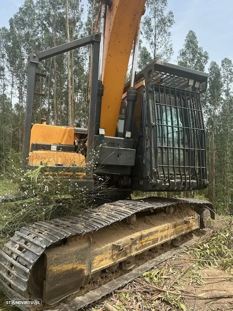 Hyundai 220LC - 5