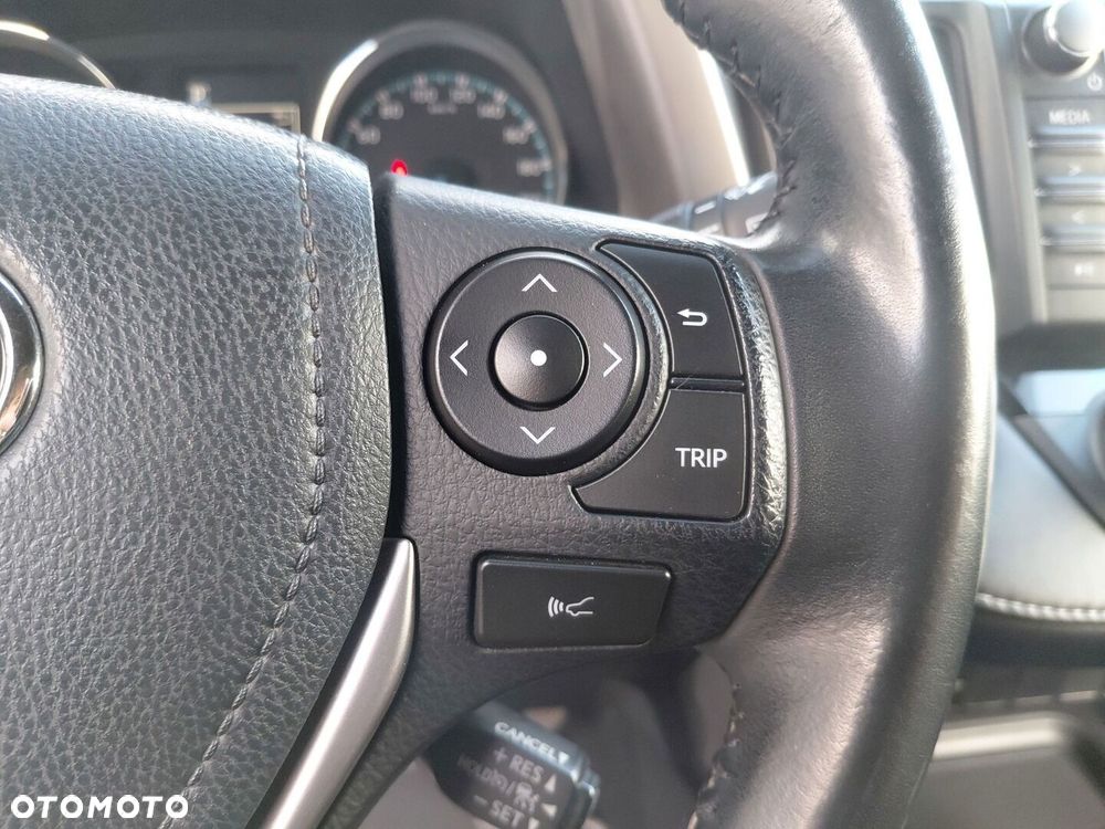 Toyota RAV4 Hybrid Premium 4x4 - 23