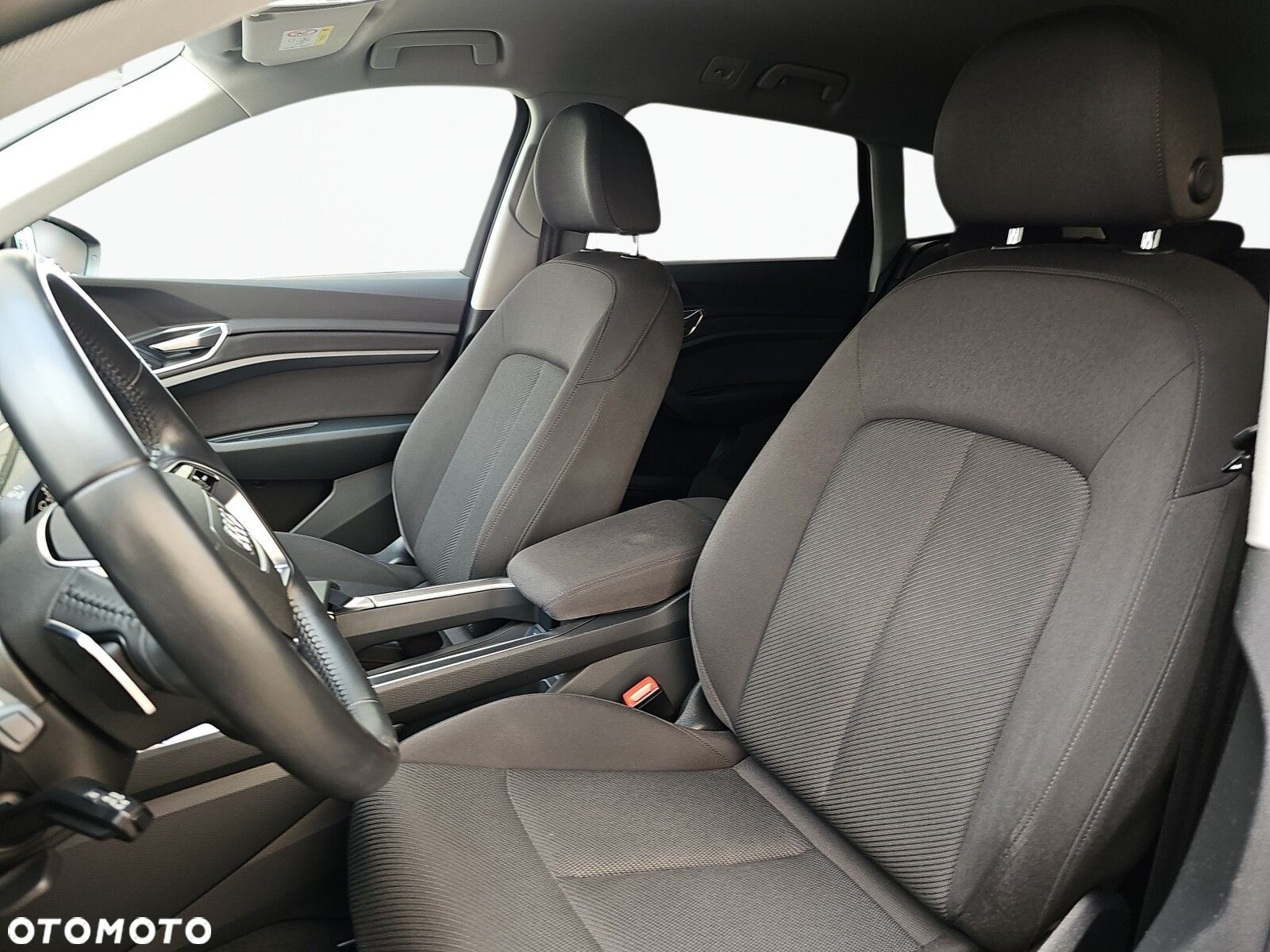 Audi e-tron - 14
