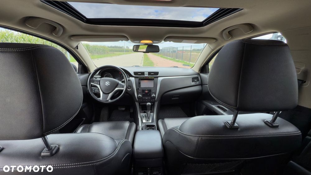 Suzuki Kizashi 2.4 4x4 CVT Sport - 8