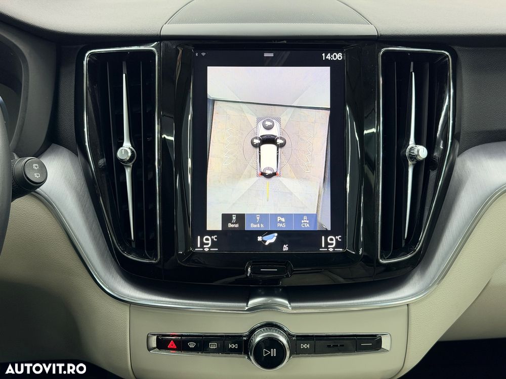 Volvo XC 60 B4 D AWD Geartronic Momentum Pro - 35