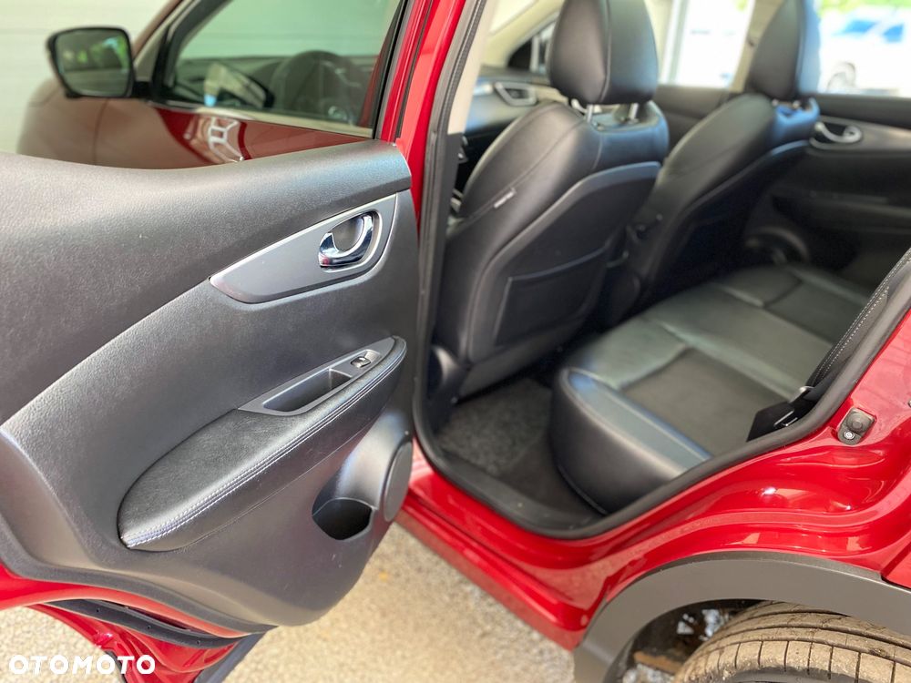 Nissan Qashqai 1.3 DIG-T N-WAY - 17
